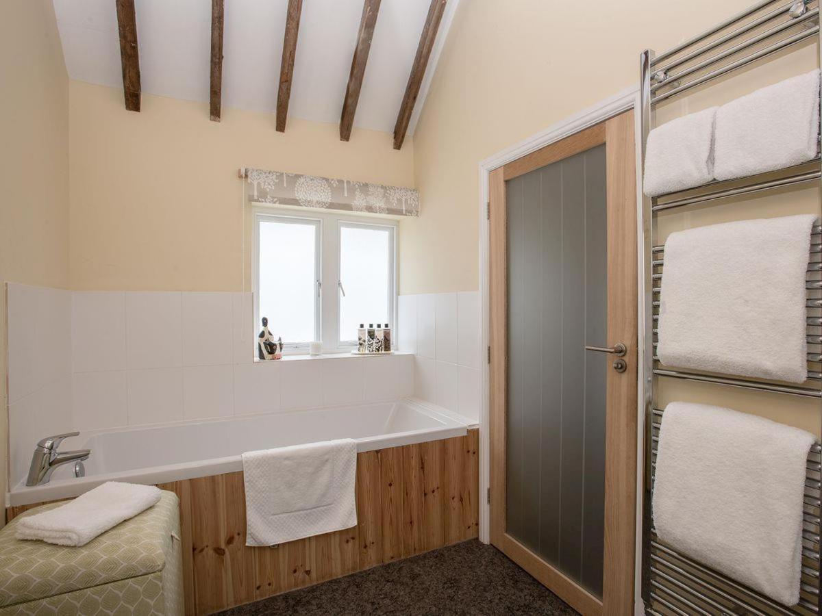 Hotel Carrick'S At Castle Farm à Swanton Morley Extérieur photo