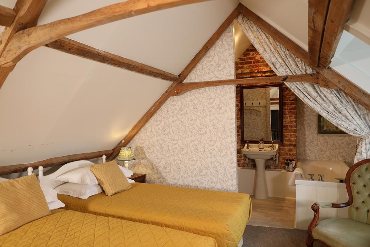 Hotel Carrick'S At Castle Farm à Swanton Morley Extérieur photo